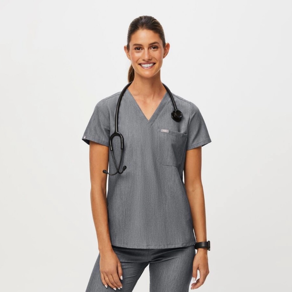 Figs Catarina One-Pocket Scrub Top, size XS, graphite color